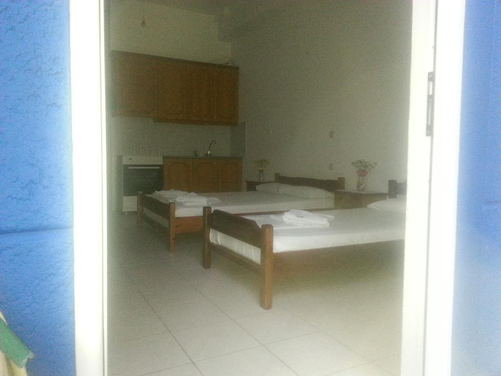 Studio Anessis Kalamaki  Room photo